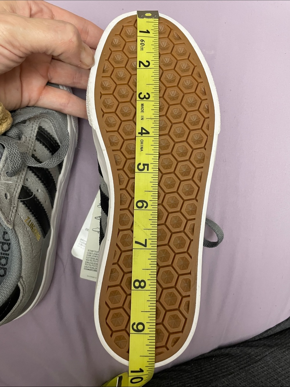 adidas youth big boys/men’s 4 women 5.5 Gray Suede Sneakers with Black Stripes - Picture 12 of 13